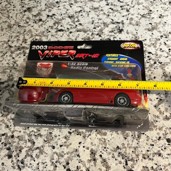 Dodge Viper 2003 SRT-10 radio control car - Picture 7 of 7